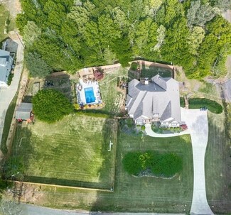1076 Pinyan Ln, Canton, GA 30115