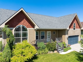 521 Evening Star Ln, Columbia Falls, MT 59912