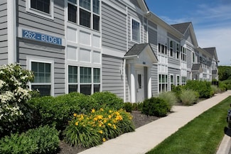262 Indian Head Rd Unit 109, Kings Park, NY 11754
