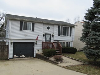 3009 Michael St, Wonder Lake, IL 60097