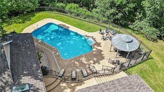 12315 Tyson Rd, Lowell, AR 72745