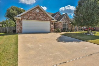 5307 S 44th Place, Rogers, AR 72758