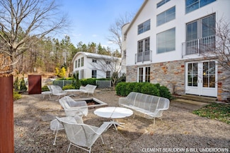 6309 Riverside Rd, Fennville, MI 49408