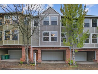 9076 SW Rystadt Ln, Portland, OR 97225