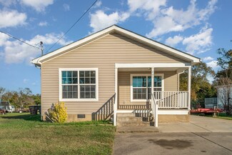 205 Oceanfront Cir S, Antioch, TN 37013