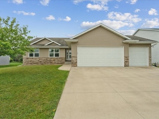 3355 Stanley Cup Dr, Marion, IA 52302