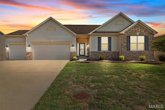 332 Fallon Pkwy, Saint Peters, MO 63376