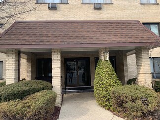 7211 Wolf Rd Unit 110A, Indian Head Park, IL 60525