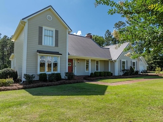 128 Hall Whitley Rd, Enigma, GA 31749