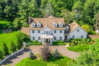 1 Fox Hill Ln, Darien, CT 06820