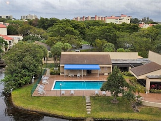 2334 S Cypress Bend Dr Unit 608, Pompano Beach, FL 33069