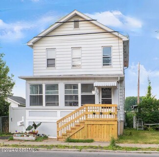 112 S Main St, Castleton On Hudson, NY 12033