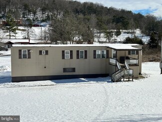 1167 Graysons Gap Rd, New Creek, WV 26743