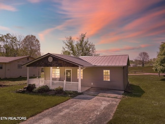 313 West Ave, La Follette, TN 37766