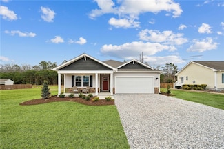 72 Byway Dr, Kilmarnock, VA 22482