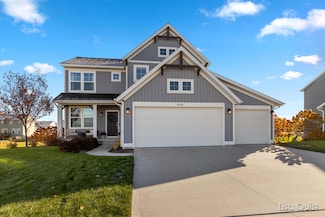 6646 Woodhills Dr NE, Rockford, MI 49341