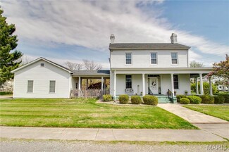 305 Orient St, Carlinville, IL 62626