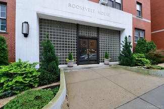 102-40 67th Dr Unit 5, Forest Hills, NY 11375