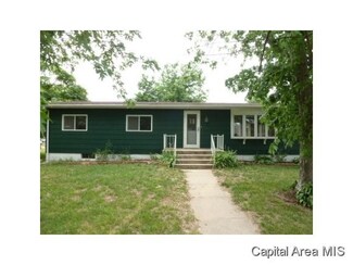 1302 Oak St, Beardstown, IL 62618