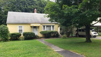 114 Quaboag St, Warren, MA 01083