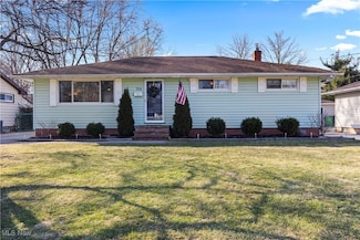 156 Maplelawn Dr, Berea, OH 44017