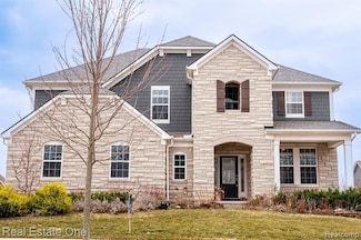 2959 Montgomery Cir, Walled Lake, MI 48390