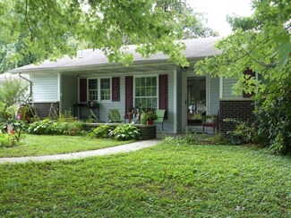1314 N Vincennes Ave, Petersburg, IN 47567