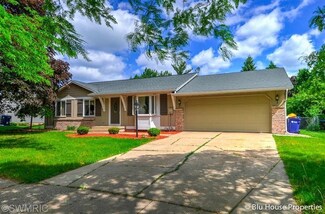 1701 Southampton Dr SE, Grand Rapids, MI 49508