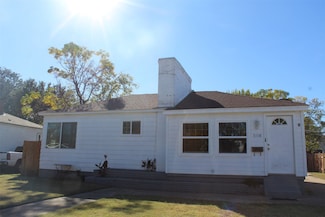 3218 Emmett St, Dallas, TX 75211