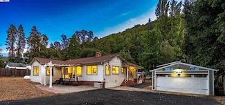 30063 Palomares Rd, Castro Valley, CA 94552
