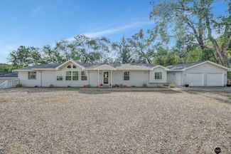31904 W Lake Park Dr, South Bend, NE 68058