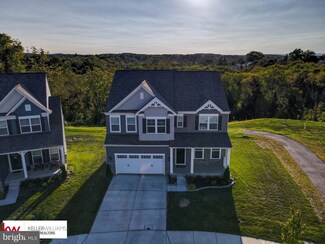 2800 Town View Cir, New Windsor, MD 21776