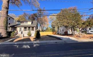 29 E Olive St, Westville, NJ 08093