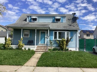 47 Spruce St, Port Reading, NJ 07064
