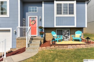 18056 Lillian St, Omaha, NE 68136