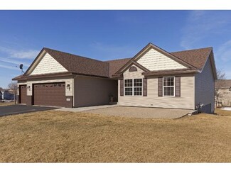 2601 Rocky Meadow Ln, Mayer, MN 55360