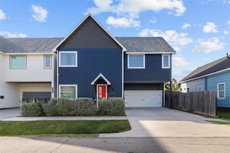 713 James St, Houston, TX 77009