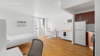 184 Thompson St Unit 4L, New York, NY 10012