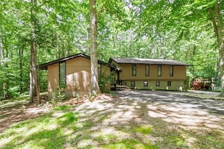 304 Hempstead Rd, Williamsburg, VA 23188
