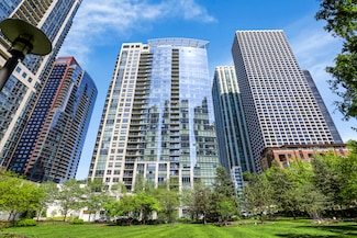 201 N Westshore Dr Unit 2102, Chicago, IL 60601