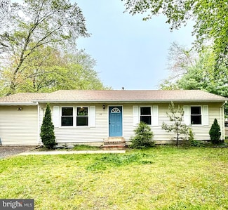 49 Willow St, Waretown, NJ 08758