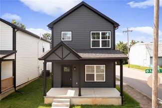 702 W Market St, New Albany, IN 47150