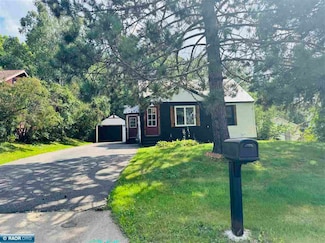 16 Vermillion Dr, Virginia, MN 55792