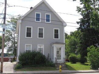 73 High St, Saco, ME 04072