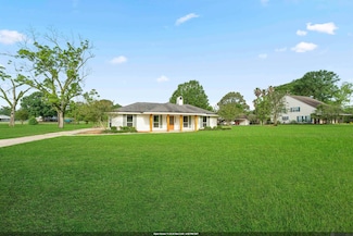 23045 Elberta Ln, Zachary, LA 70791