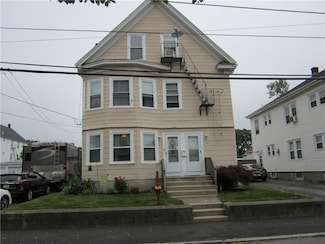 88 Darlingdale Ave, Pawtucket, RI 02861