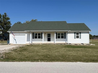 602 McGee Ln, Shelbina, MO 63468