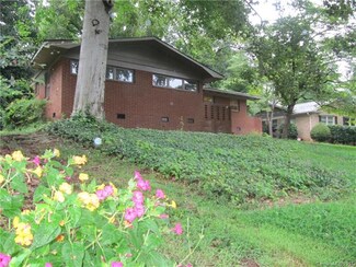 2227 Shadyview Dr, Charlotte, NC 28210