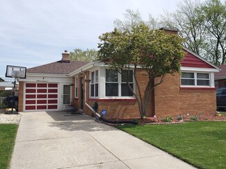 8937 S Utica Ave, Evergreen Park, IL 60805