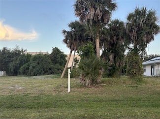 145 Mark Twain Ln, Rotonda West, FL 33947